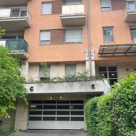 Kis-Celli Apartman Boedapest Buitenkant foto